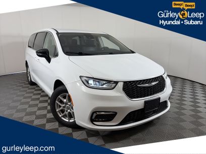 Used 2024 Chrysler Pacifica Touring-L