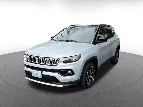 Used 2025 Jeep Compass Limited image 7