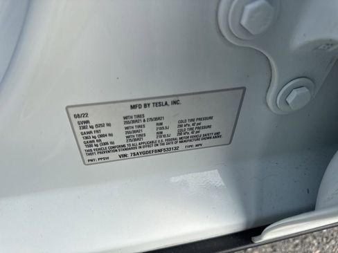 Used 2022 Tesla Model Y Performance image 38