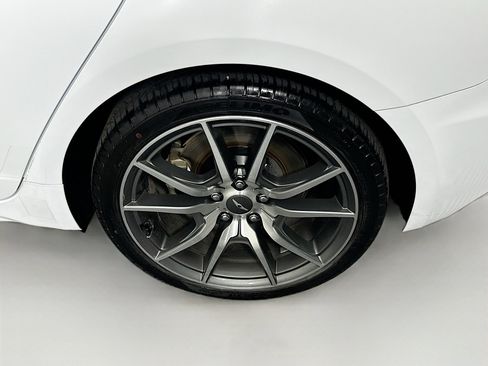 Used 2023 Genesis G70 2.0T image 11