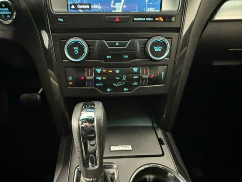 Used 2017 Ford Explorer XLT w/ Equipment Group 202A image 22