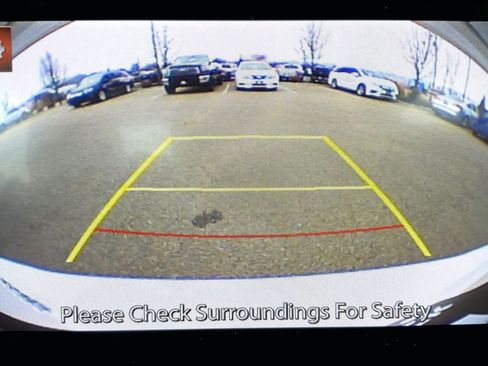 Used 2019 Toyota Yaris LE image 13