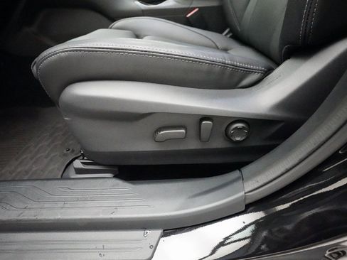 Certified 2025 Subaru Outback Touring XT image 29