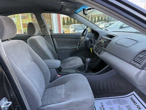 Used 2003 Toyota Camry LE image 10