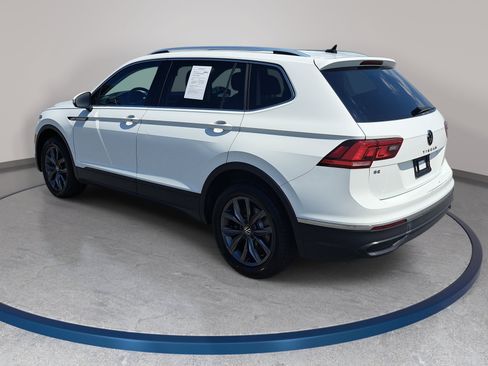 Used 2022 Volkswagen Tiguan SE FWD image 7