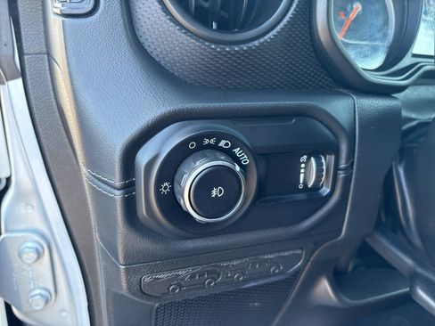Used 2024 Jeep Wrangler Unlimited Rubicon AWD/4WD image 24