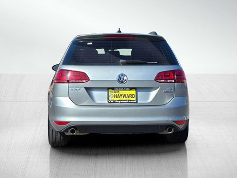 Used 2017 Volkswagen Golf S image 5