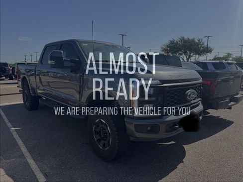 Used 2023 Ford F250 Lariat w/ Lariat Ultimate Package AWD/4WD image 5