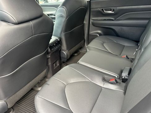 New 2026 Toyota Grand Highlander XLE image 14