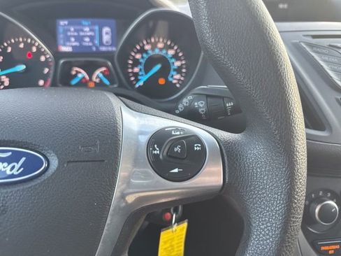 Used 2015 Ford Escape S image 21