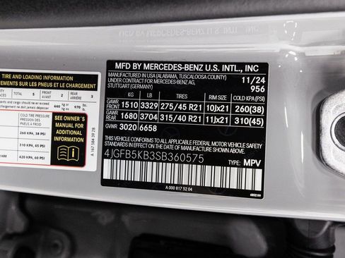 Used 2025 Mercedes-Benz GLE 450 4MATIC w/ AMG Line Exterior image 39