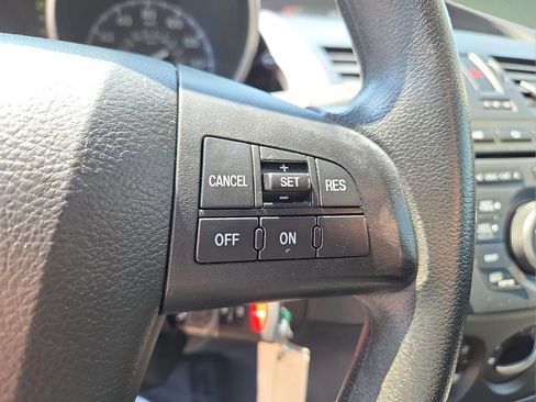 Used 2012 MAZDA MAZDA3 i Touring FWD image 25