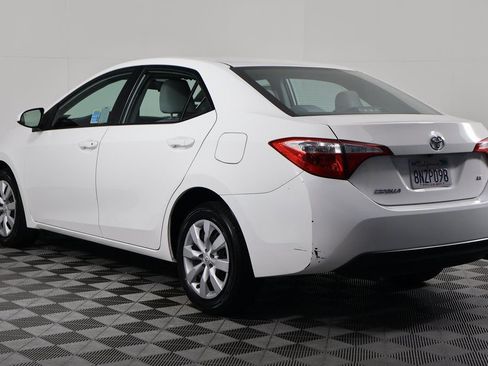 Used 2016 Toyota Corolla LE FWD image 6