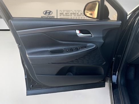 Used 2019 Hyundai Santa Fe SEL image 17