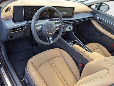 New 2025 Hyundai Sonata Limited image 3