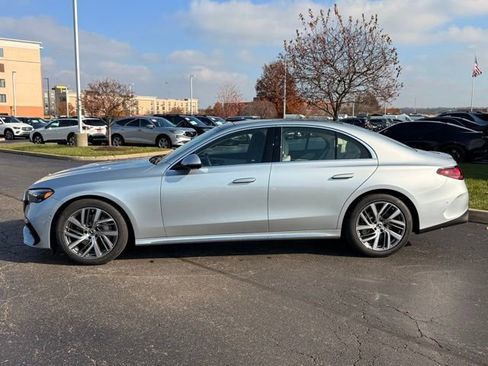 New 2026 Mercedes-Benz E 350 4MATIC Sedan image 11