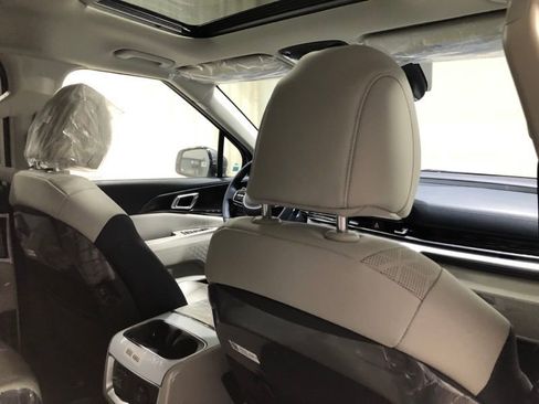 New 2026 Kia Carnival SX FWD image 12