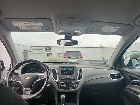 Used 2019 Chevrolet Equinox LT FWD image 20
