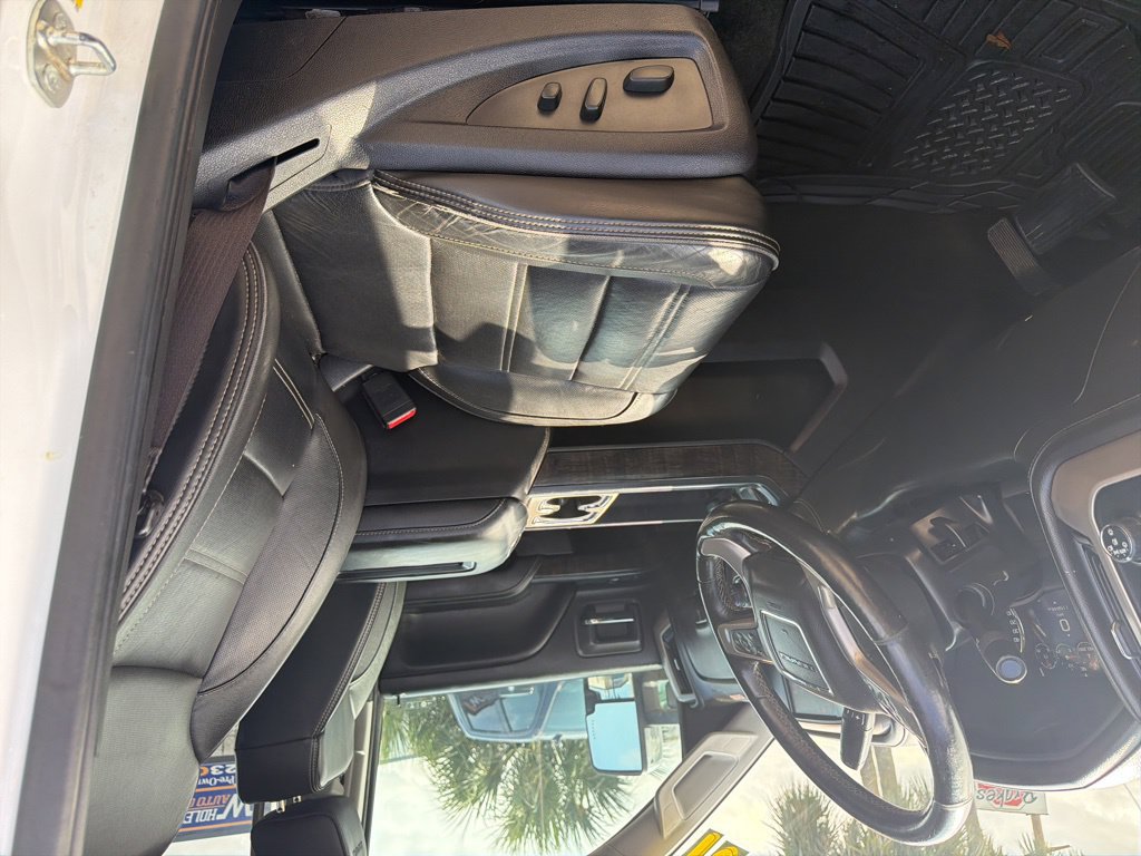 Used 2016 GMC Sierra 2500 Denali w/ Suspension Package, Off-Road AWD/4WD image 6