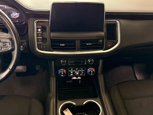 Used 2022 GMC Yukon SLE w/ Gmc Pro Safety Plus Package AWD/4WD image 25