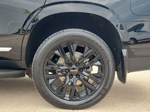 Used 2021 GMC Yukon Denali AWD/4WD image 12