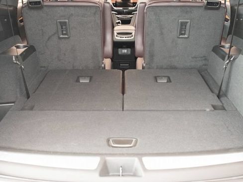 Used 2023 Cadillac XT6 Premium Luxury w/ Technology Package AWD/4WD image 15
