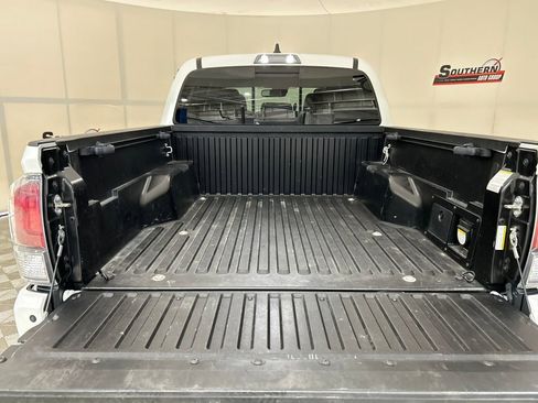 Used 2021 Toyota Tacoma TRD Sport w/ TRD Premium Sport Package image 5