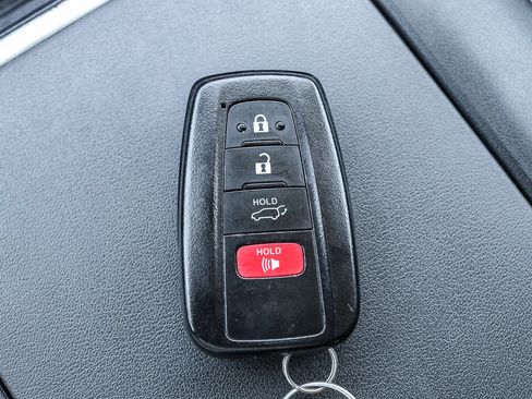 Used 2021 Toyota Highlander Limited AWD/4WD image 26