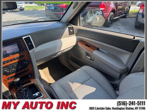 Used 2008 Jeep Grand Cherokee Overland image 14