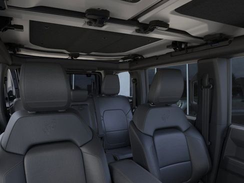 New 2025 Ford Bronco Badlands image 12