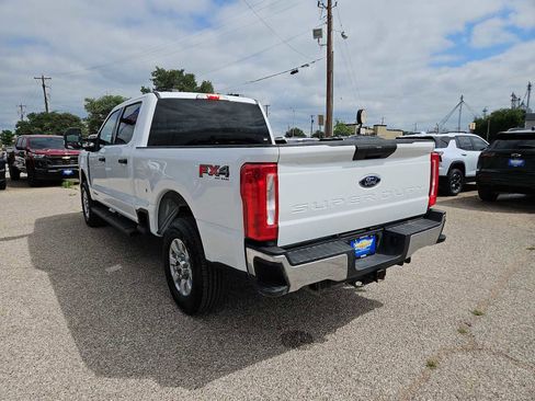 Used 2024 Ford F250 XLT w/ FX4 Off-Road Package AWD/4WD image 6