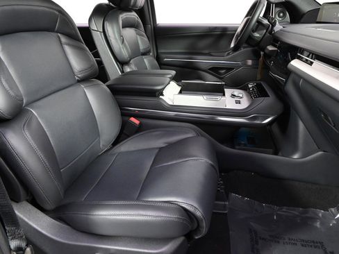 New 2026 Lincoln Navigator L Reserve image 16