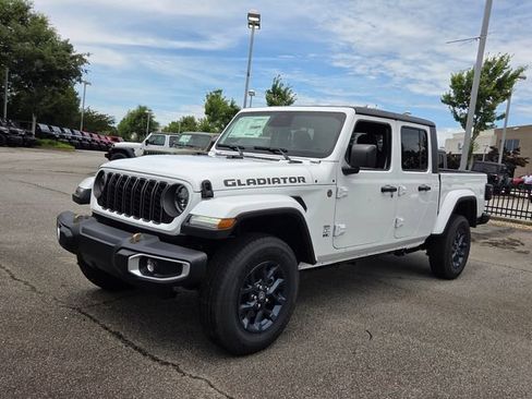 New 2026 Jeep Gladiator Sport AWD/4WD image 3