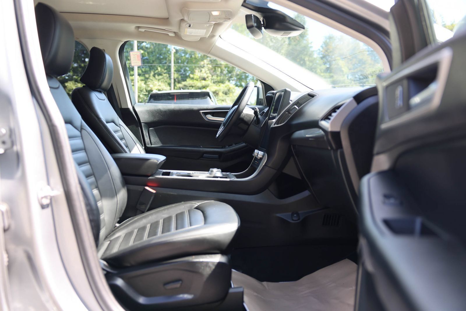 Used 2024 Ford Edge SEL w/ Convenience Package AWD/4WD image 8