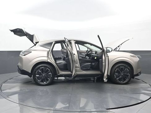 Used 2025 Nissan Murano Platinum w/ Cargo Package AWD/4WD image 33