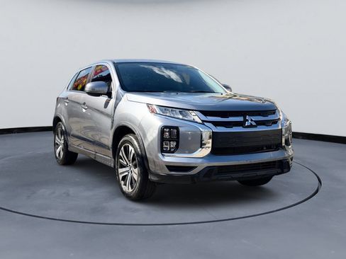 Used 2023 Mitsubishi Outlander Sport SE AWD/4WD image 2