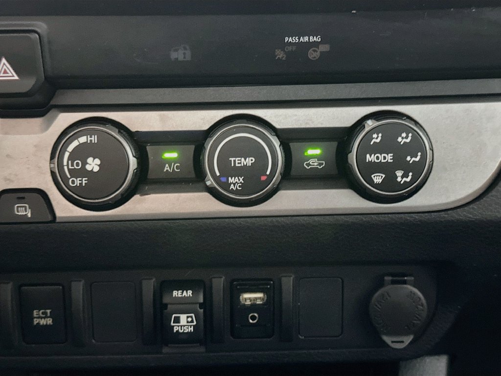 Used 2019 Toyota Tacoma SR5 RWD image 18