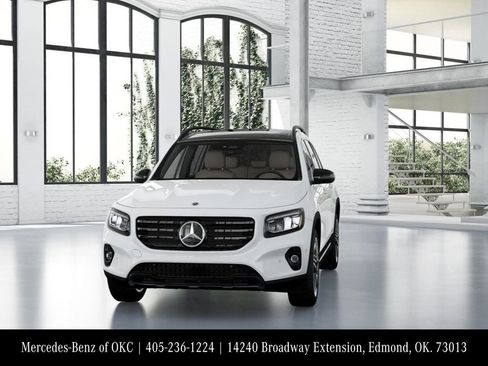Used 2026 Mercedes-Benz GLB 250 4MATIC image 42