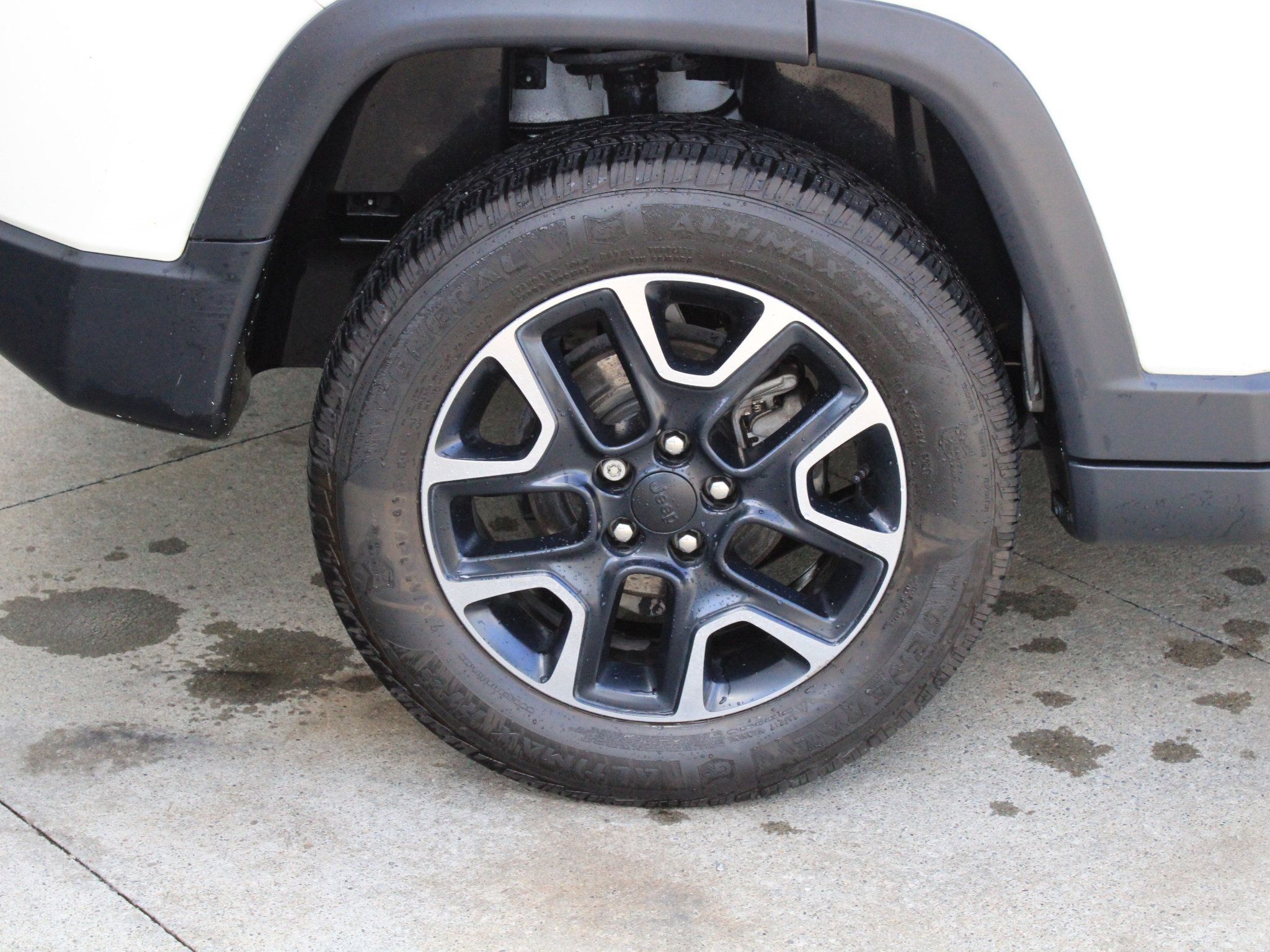 Used 2018 Jeep Compass Trailhawk w/ Cold Weather Group AWD/4WD image 10