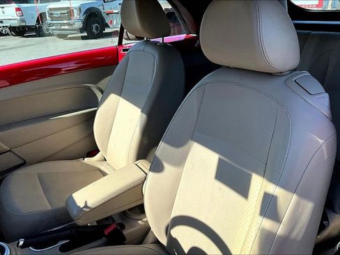 Used 2015 Volkswagen Beetle 1.8T image 9