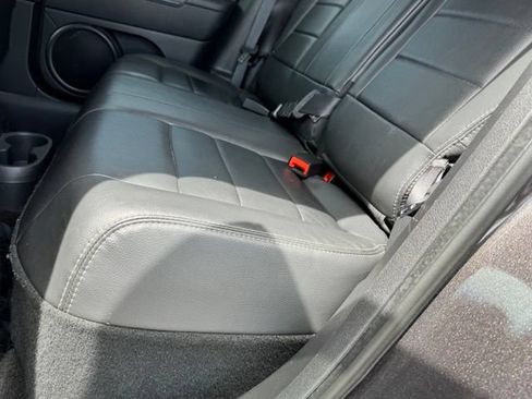 Used 2015 Jeep Patriot High Altitude AWD/4WD image 11