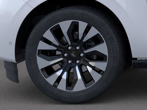 New 2025 Ford Expedition Platinum w/ Driver's Package image 44