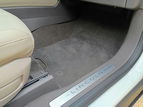 Used 2021 Lincoln Corsair FWD w/ Convenience Package image 49