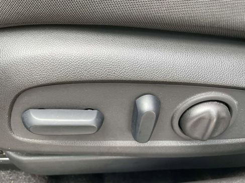 Used 2023 Chevrolet TrailBlazer LT w/ Convenience Package image 13