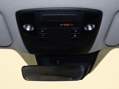 Used 2023 Kia Carnival LX FWD image 25