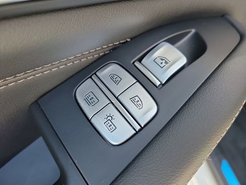 Used 2026 BMW X7 xDrive40i AWD/4WD image 18