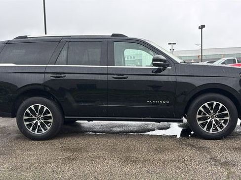 Used 2025 Ford Expedition Platinum AWD/4WD image 28