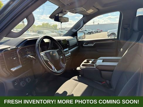 Used 2025 Chevrolet Silverado 1500 LT image 8