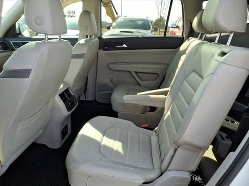 Used 2021 Volkswagen Atlas SEL Premium image 26