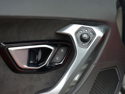 Used 2018 Lamborghini Huracan LP 580-2 image 15